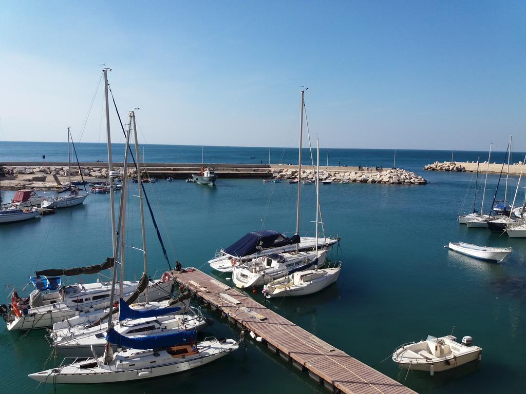 Il Da Vinci Casa Vacanze Giovinazzo Exterior foto